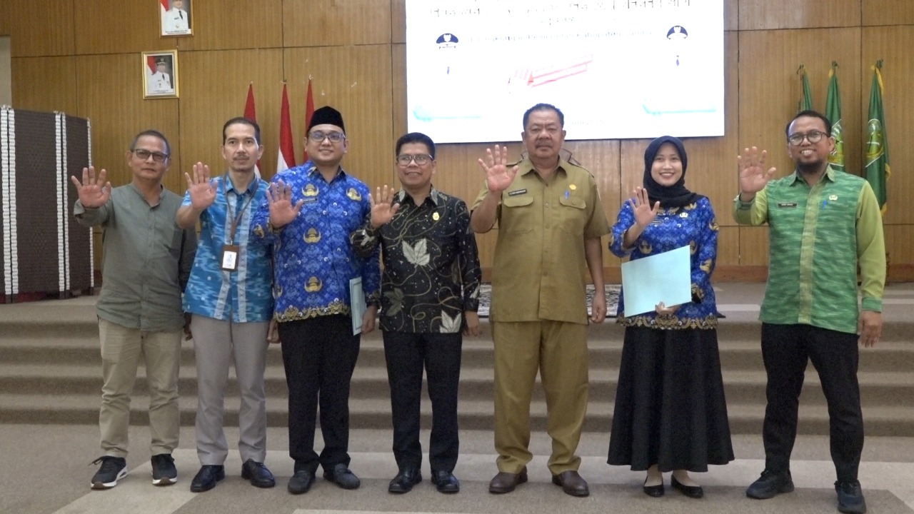 277 CPNS Formasi 2024 Terima SK dari Bupati Sambas, H. Satono Tekankan Loyalitas dan BerAKHLAK