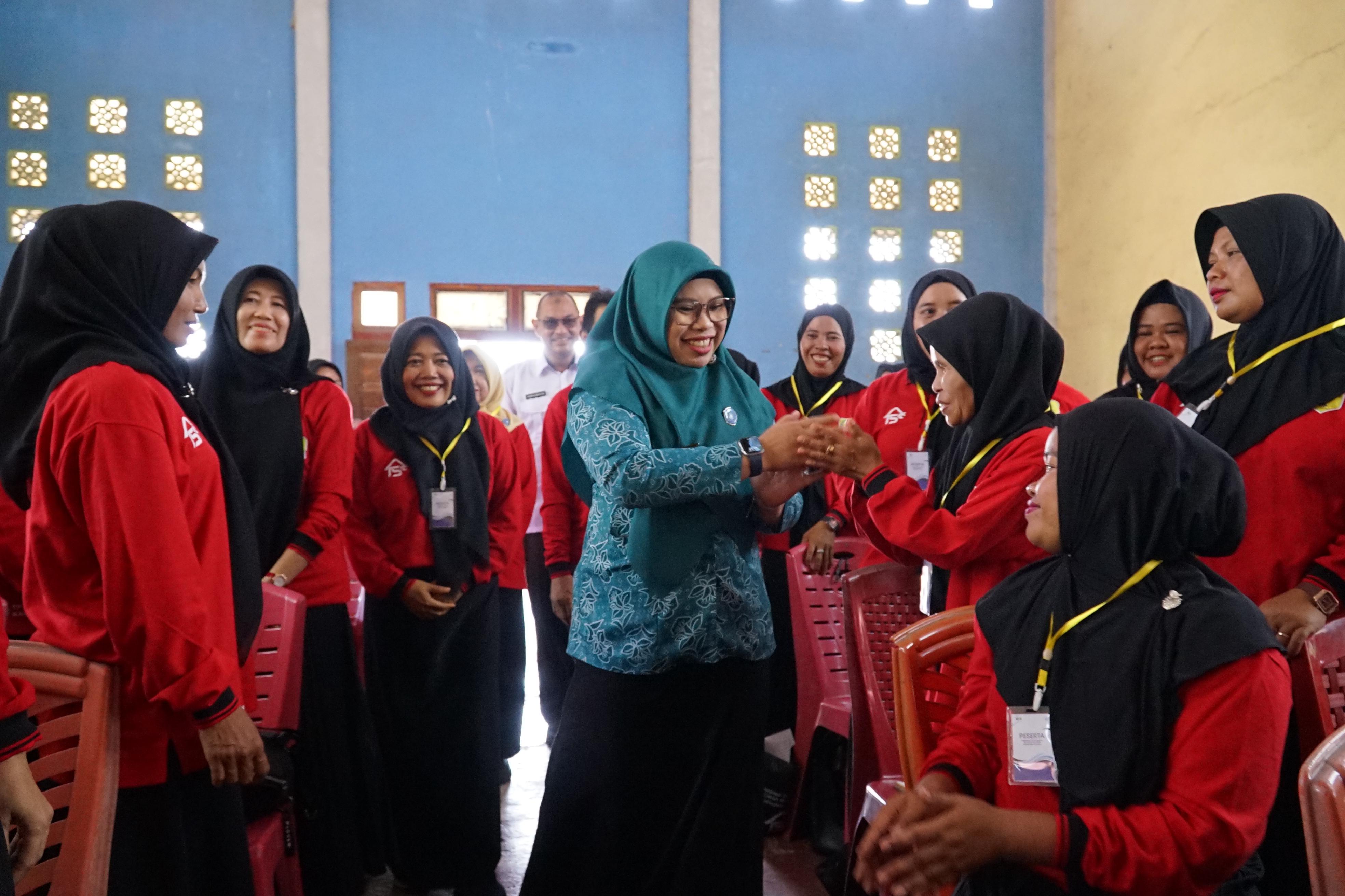 YUNISA BERHARAP KADER PKK SELAKAU MENJADI AGEN OF CHANGE DALAM SOSIALISASI TATA LAKSANA RUMAH SEHAT