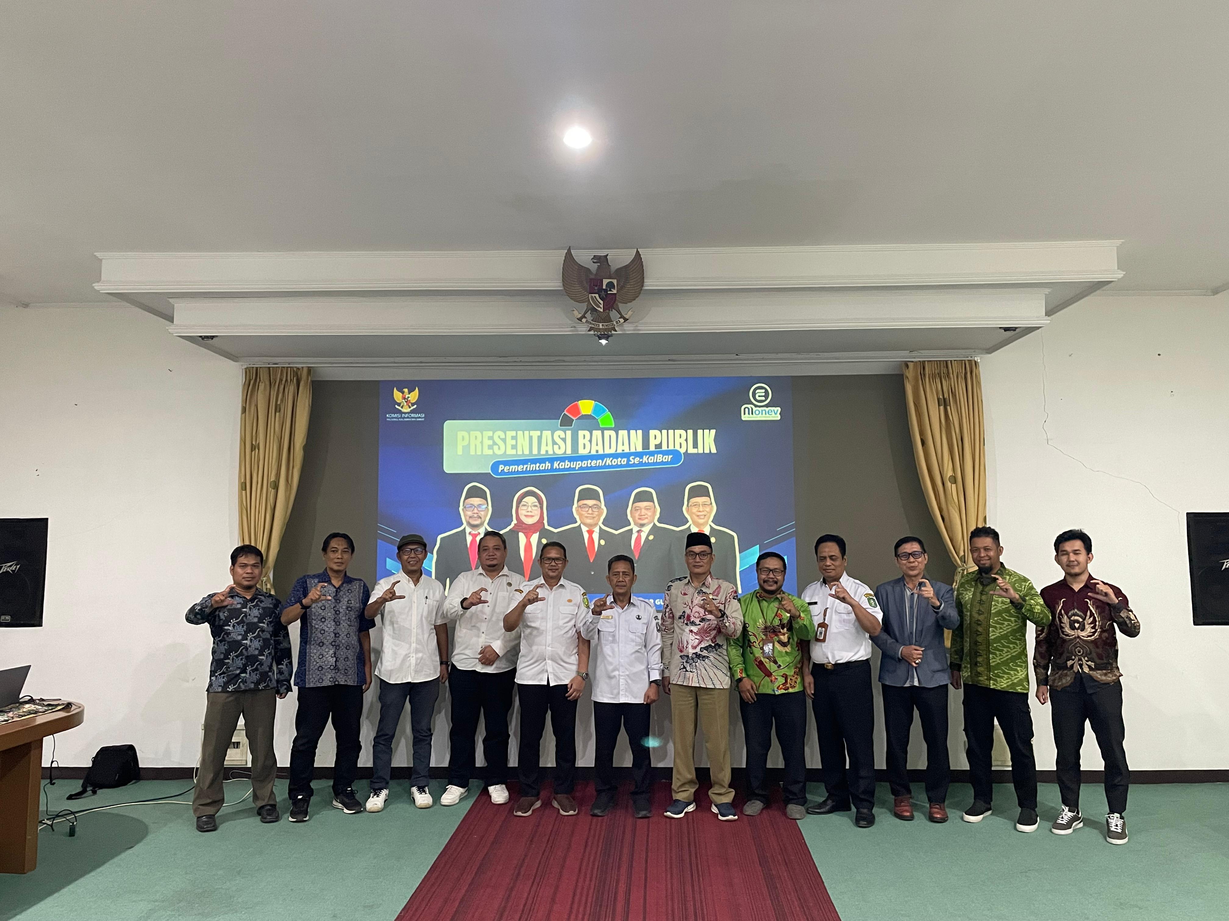 PEMKAB SAMBAS IKUTI PRESENTASI MONEV KETERBUKAAN INFORMASI PUBLIK, WUJUD KOMITMEN LAYANAN TRANSPARAN