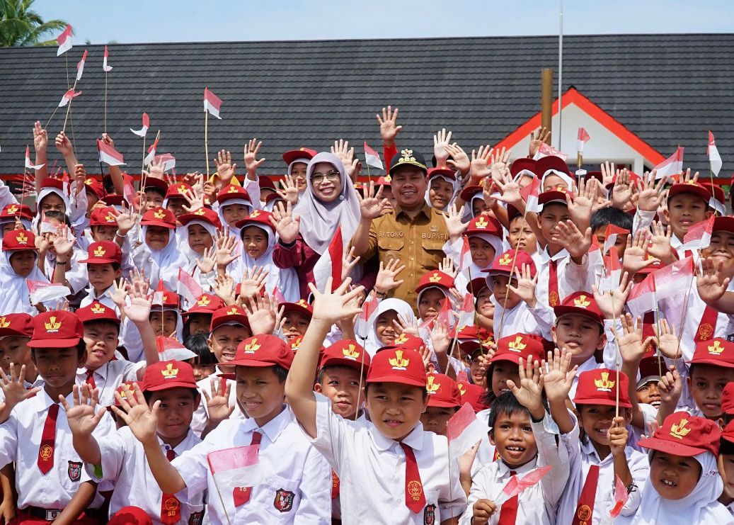 Kabupaten Sambas Meraih Prestasi Tertinggi Sebagai Kabupaten Dengan IPM (72,08) Tertinggi di Kalbar