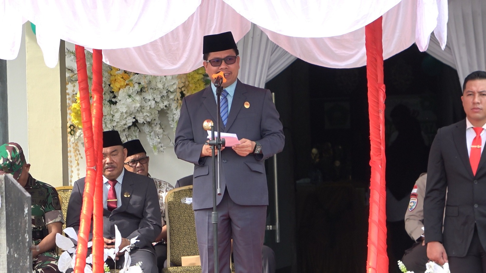 Bupati Satono Pimpin Upacara Peringatan HAB ke-80 Kemenag Sambas