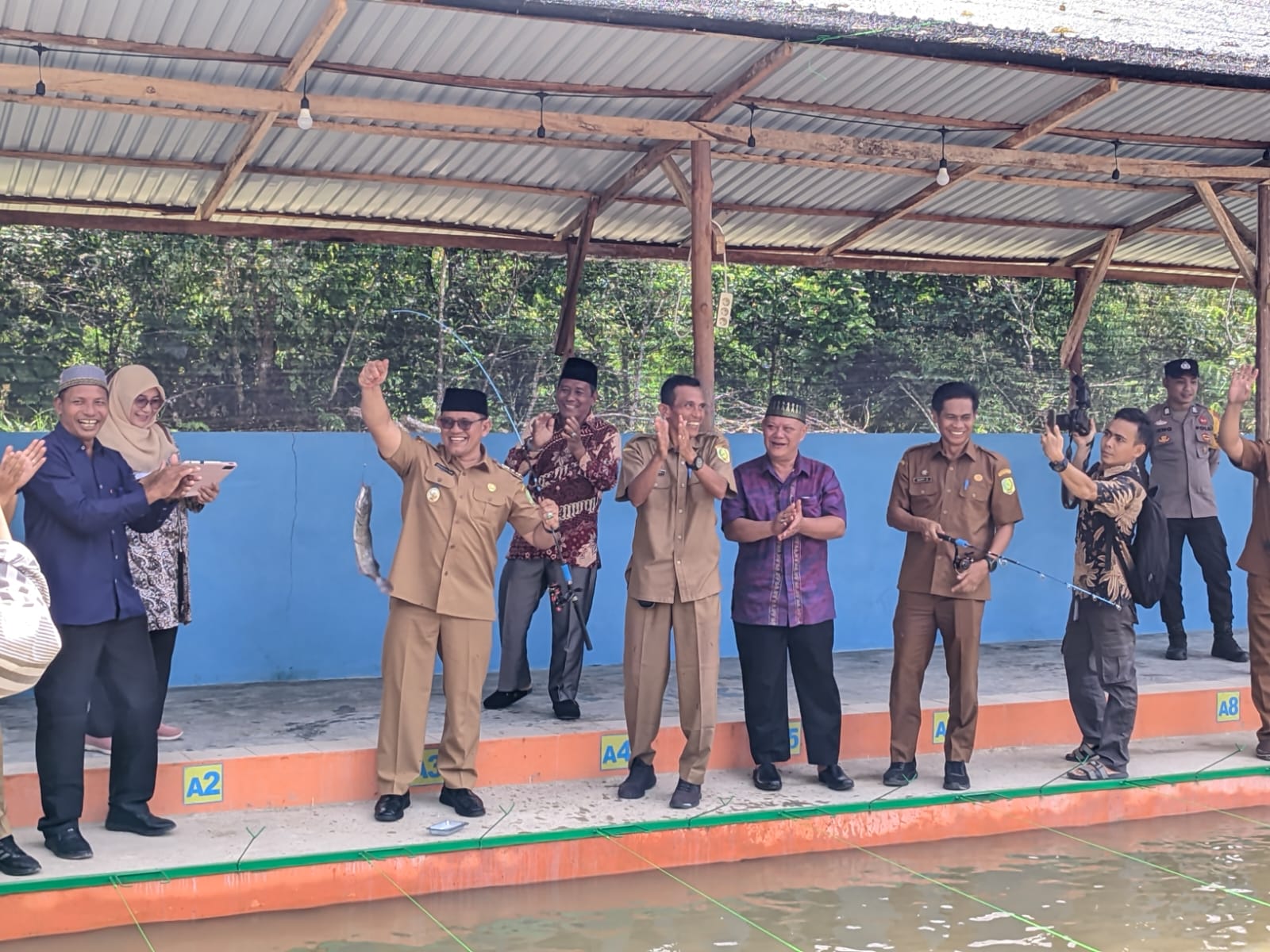 Family Kolam Pemancingan Perdana di Sambas Resmi Dibuka, Wabup Heroaldi Apresiasi Inisiatif Warga