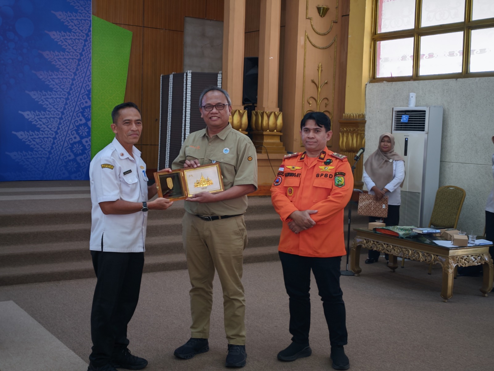 Pemerintah Kabupaten Sambas melakukan audiensi dan koordinasi lintas sektor untuk memperkuat sinergi dalam menghadapi musim kemarau tahun 2026